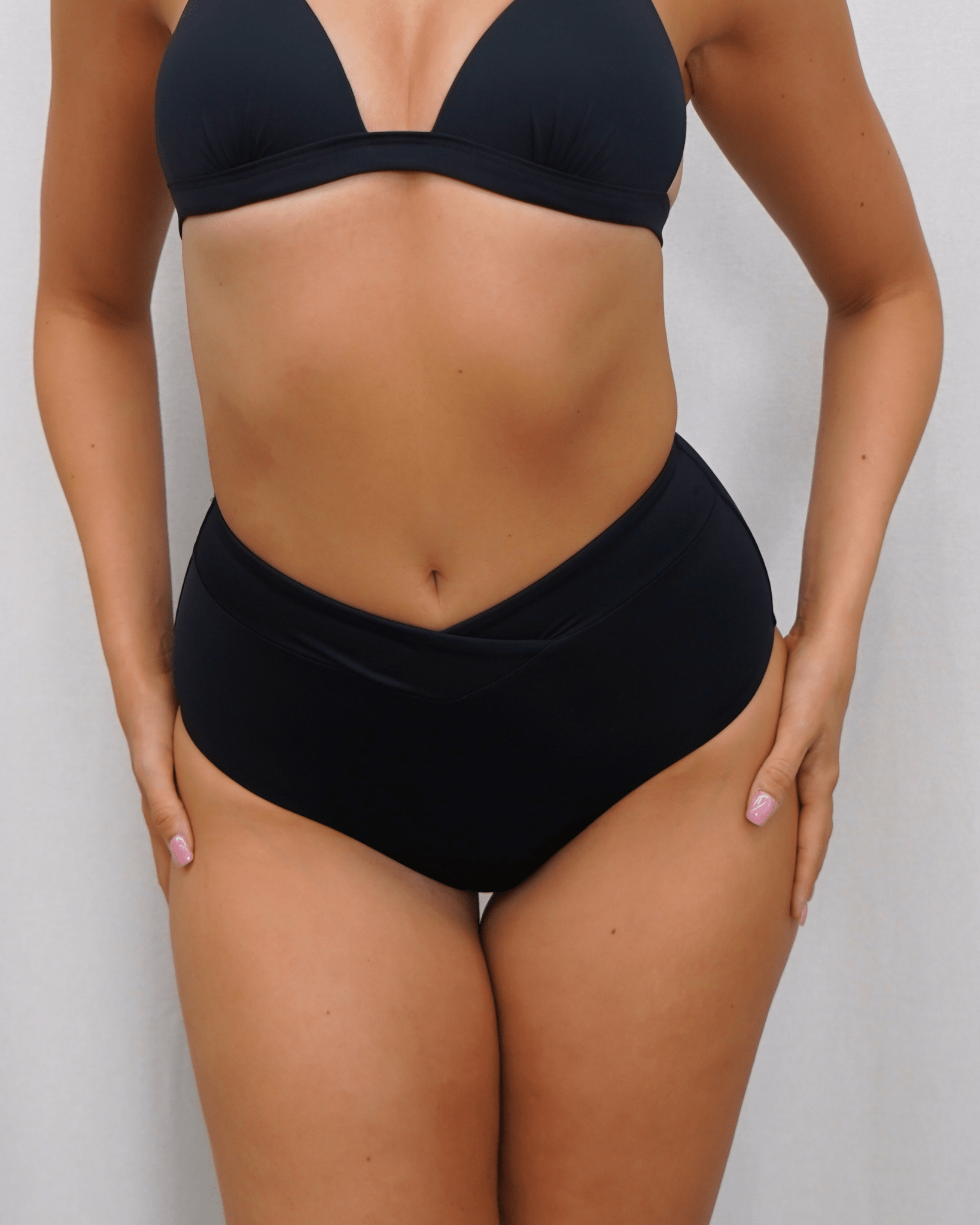 Camellia V High Waisted Bikini Bottom / Black - Flatbaby Swimwear